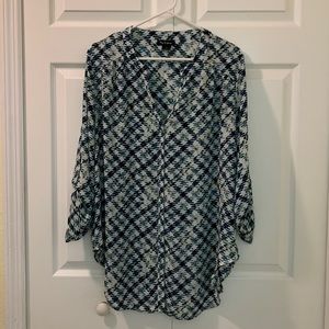 EUC- Nue Options- Women’s adjustable sleeves blouse Sz L